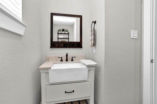 Building Photo - 440 Flowering Lotus Ct