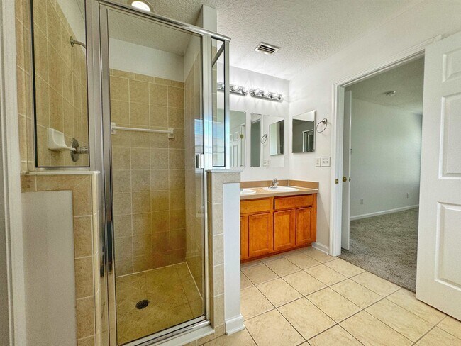Building Photo - 1709 S Summer Ridge Ct