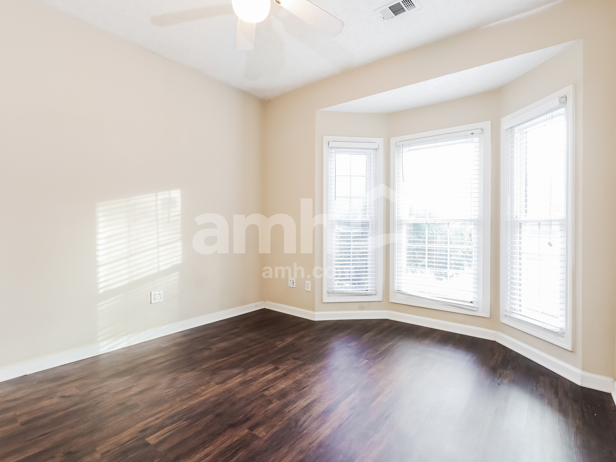 Building Photo - 412 Heathcliff Ct