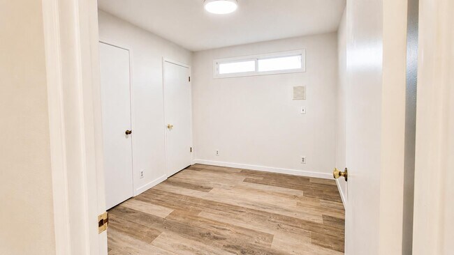 Building Photo - 2132 Forbes Ave