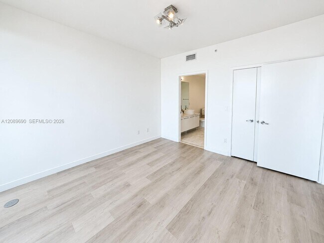 Building Photo - 888 Biscayne Blvd