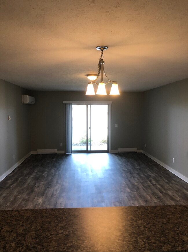 Building Photo - 1243 Terrace Bluff Dr