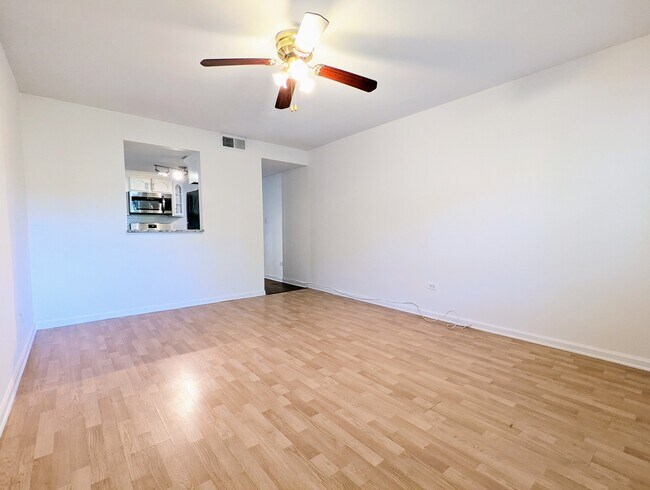 Building Photo - 737 Ridge Ave