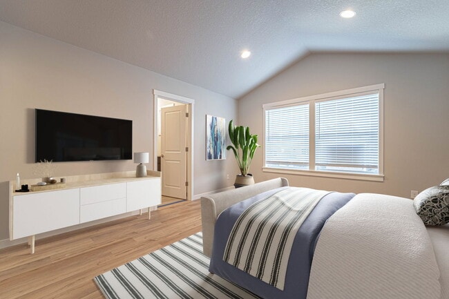 Building Photo - 4916 NE 2nd Ct