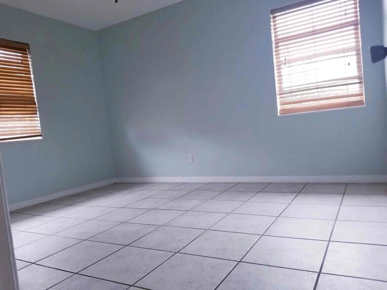 Building Photo - 6624 5th Ave N