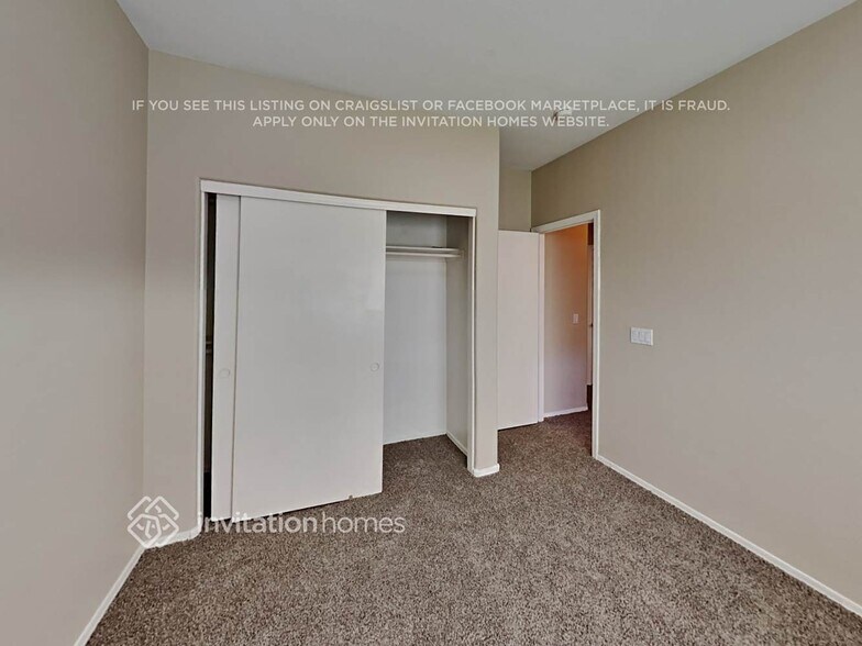 Building Photo - 2218 S 64th Ln