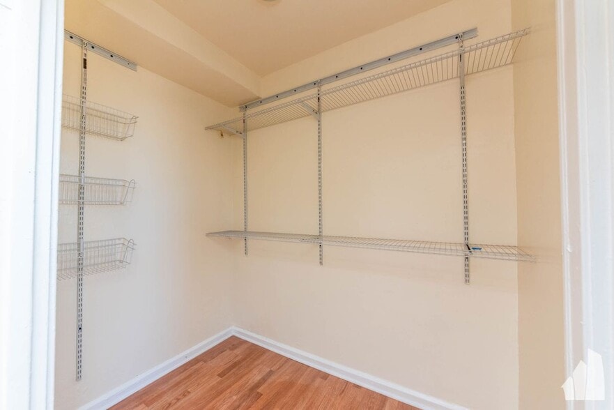 Building Photo - 4521 Malden St