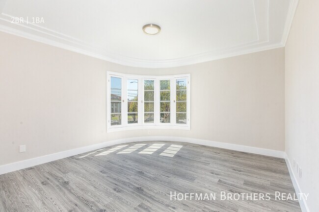 Building Photo - 3811 1/4 W Adams Blvd-