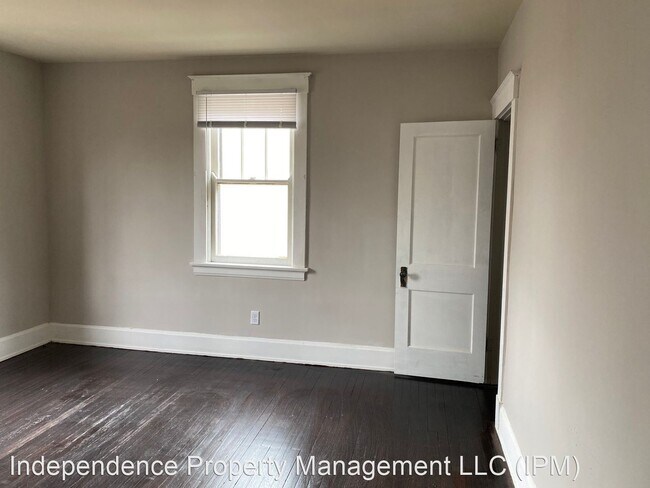 Building Photo - 3 br, 1 bath House - 22 Glen Este Pl,