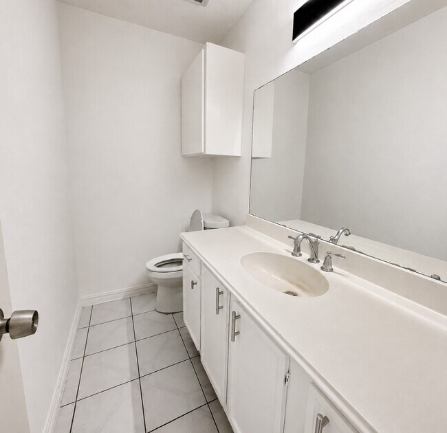Building Photo - 13517 Castilian Dr