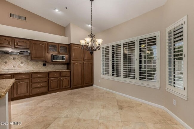 Building Photo - 4 Bedroom 2 Bathroom Scottsdale Ranch Home