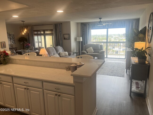 Building Photo - 1513 Ocean Shore Blvd