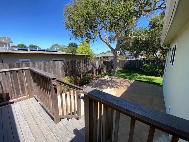 Building Photo - 856 Marino Pines Rd