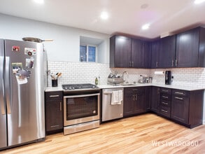 Building Photo - 2611 W Cortland St