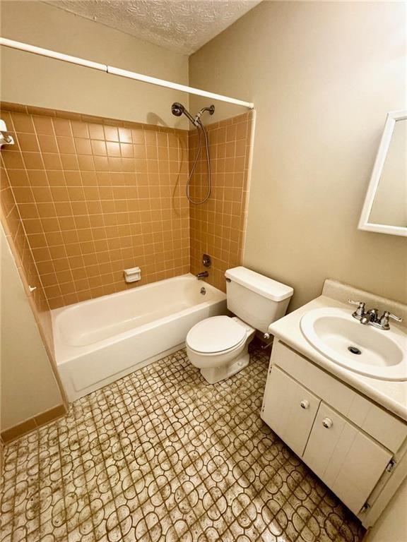 Building Photo - 3380 Creek Hollow Dr