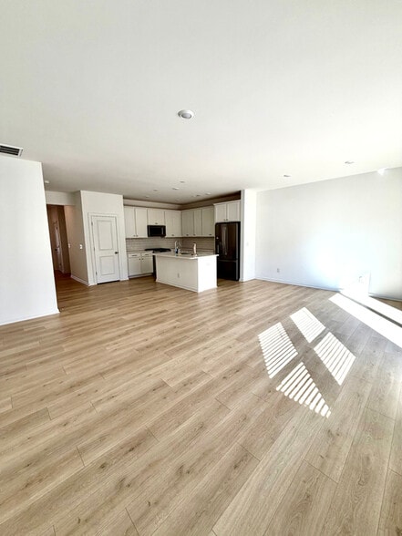 Building Photo - 265 Sweetbay Tree Dr