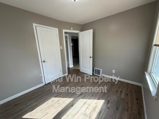 Building Photo - 1145 St Matthew Dr