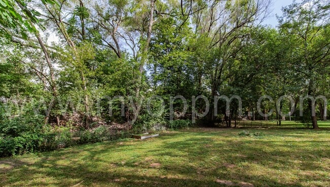 Building Photo - 2 Bedroom Home | Near Offutt Air Force Base