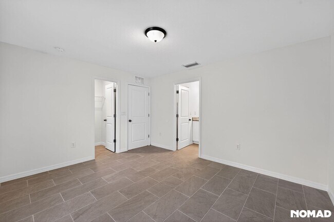 Building Photo - 18118 Sullivan Ave