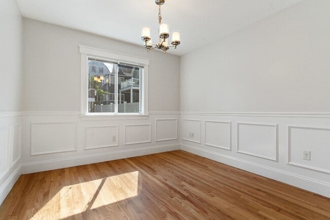 Building Photo - 102 Jaques St