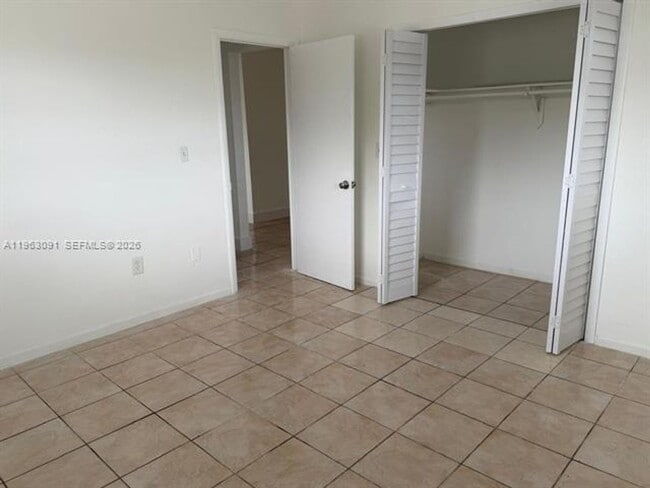 Building Photo - 4617 NW 2nd Terrace