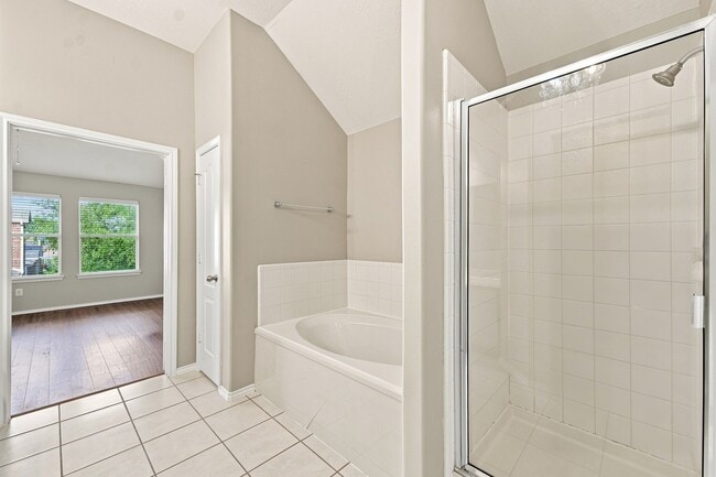 Building Photo - 18810 Lantern Cove Ln