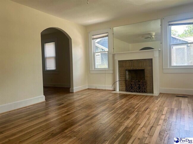 Building Photo - 1308 Wenonah Dr