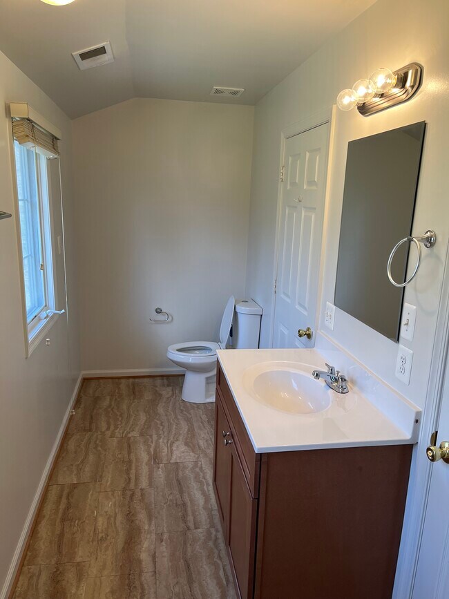 Building Photo - 5447 Rallywood Farm Ln