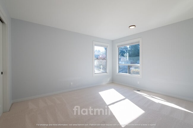 Building Photo - 4444 29th Ave W