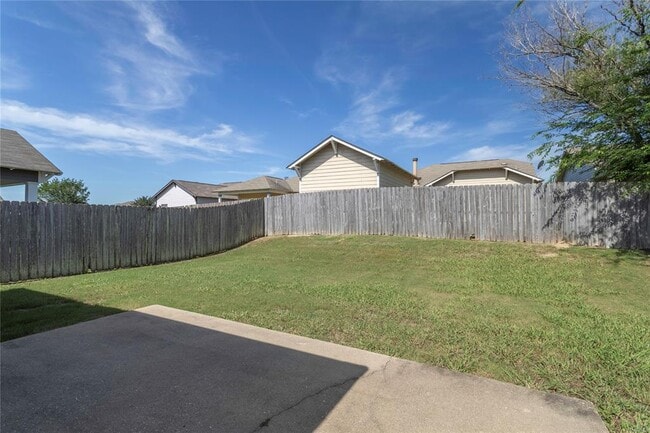 Building Photo - 3909 Brookshire Way