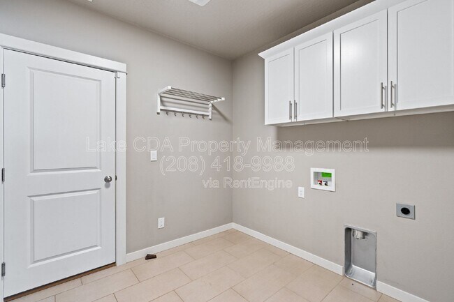 Building Photo - 5673 W Rockingham Dr