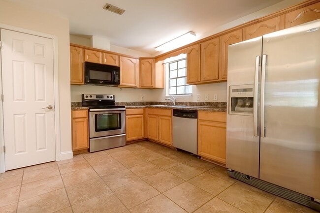 Building Photo - 3 BR 2 bath home in Troy