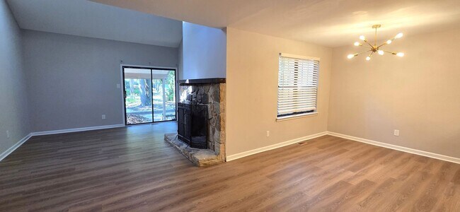 Building Photo - 620 Jaeger Ct