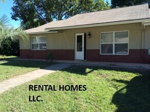 Building Photo - Beautiful Single Family Home with 1,585 total square feet, Remodeled a few years Ago