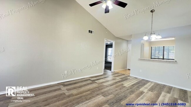 Building Photo - 9601 Forest Ln