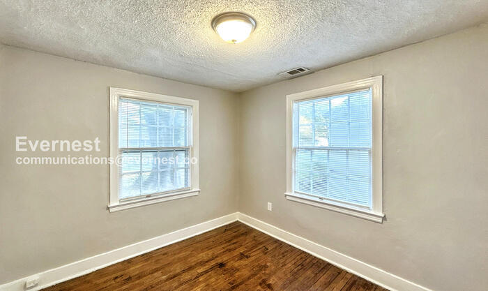 Building Photo - 761 Whitney Ave