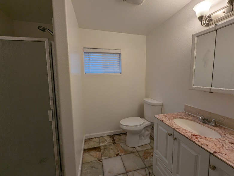 Building Photo - 4980 Lincoln Blvd