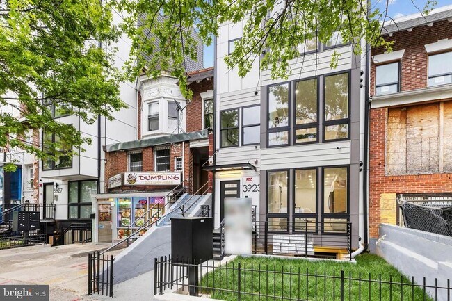 Building Photo - 3923 14th St NW