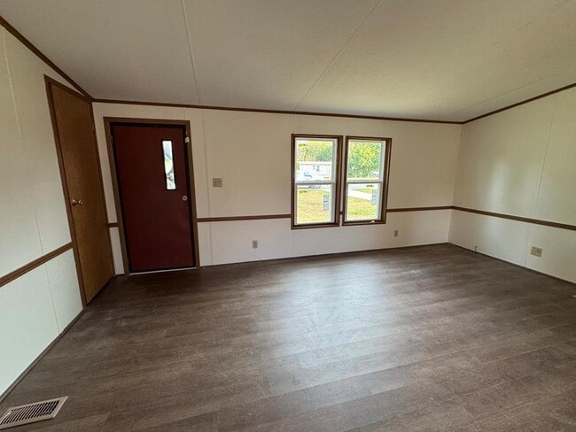 Building Photo - 7120 Fleming Rd