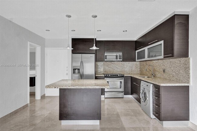 Building Photo - 7401 SW 82nd St