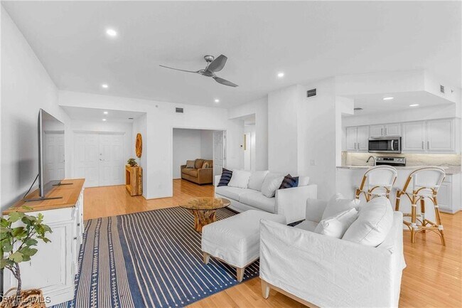Building Photo - 4141 Bay Beach Ln
