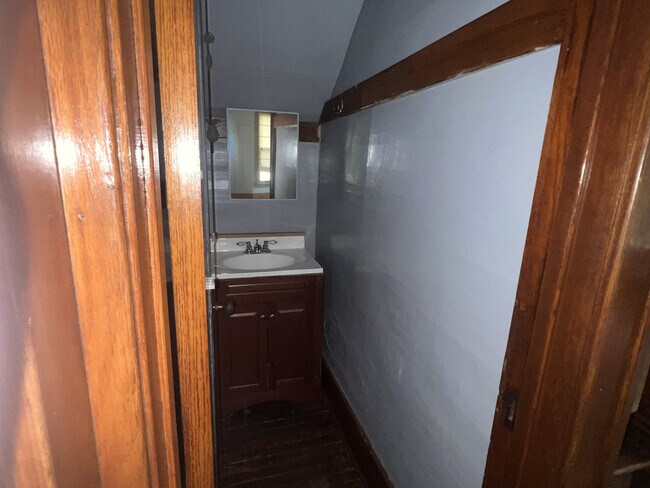 Building Photo - 935 Westcott St