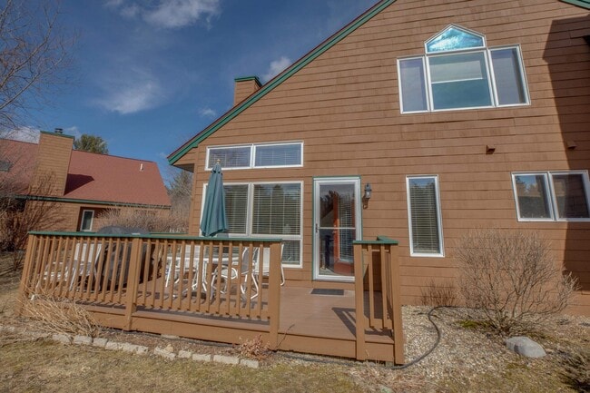 Building Photo - 18 Ridge Dr C