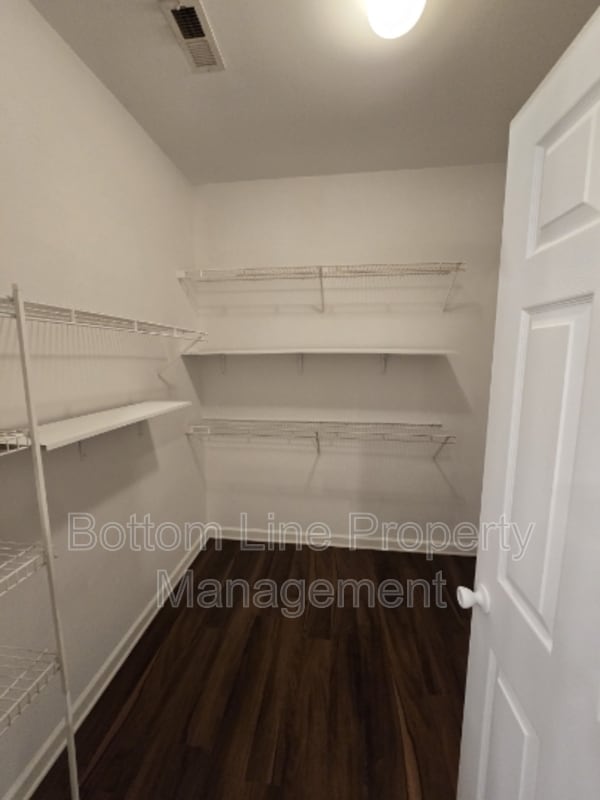 Building Photo - 7803 Harrington Woods Rd