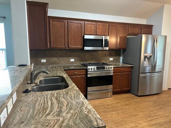 Building Photo - 218 Wildcat Dr