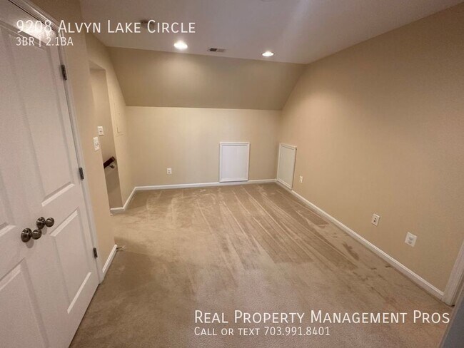 Building Photo - 9208 Alvyn Lake Cir