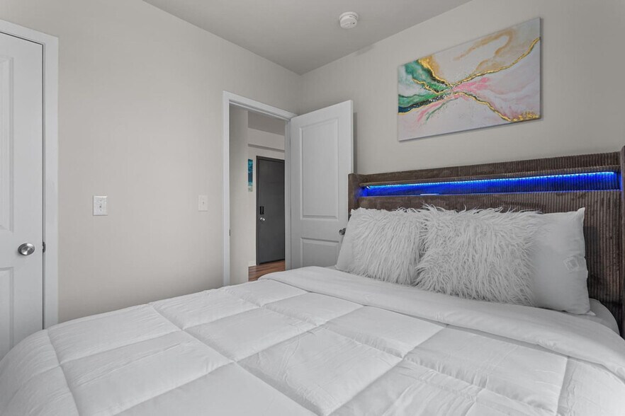 Building Photo - 1800 W Bethune St