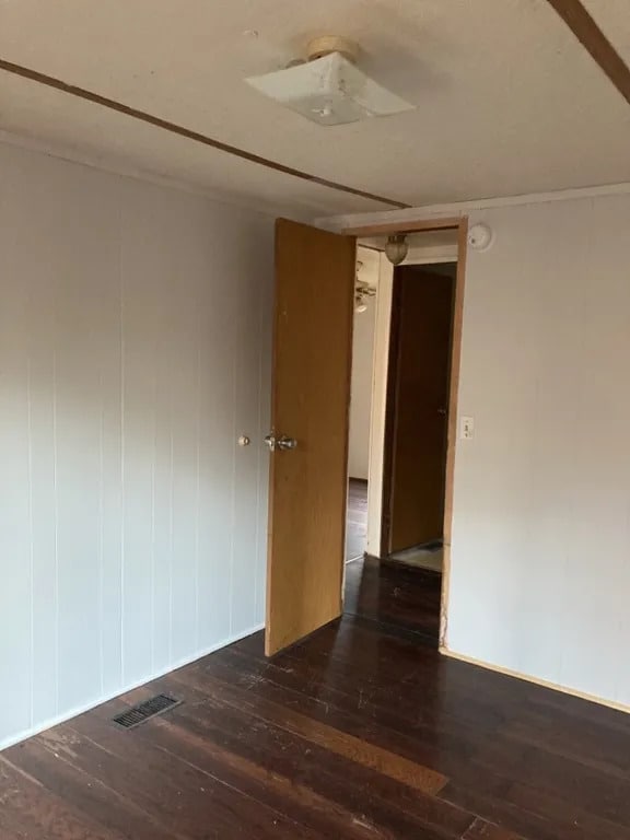 Building Photo - 3 Bedroom 2 Bathroom