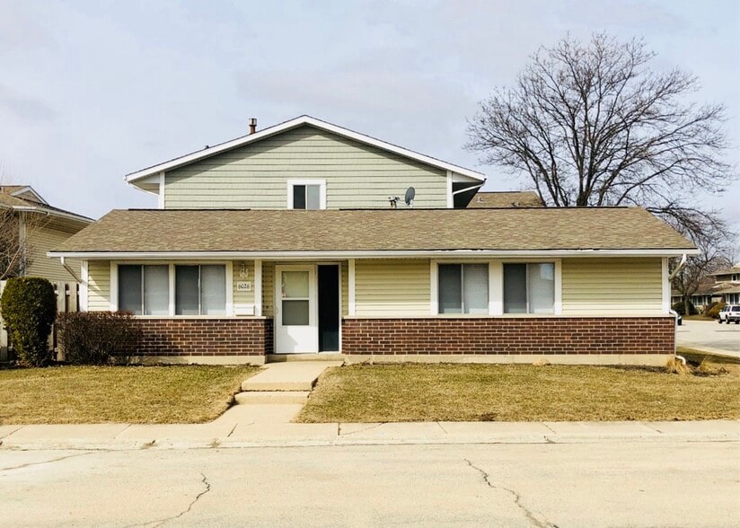 Front of Townhouse - 6026 Kit Carson Dr