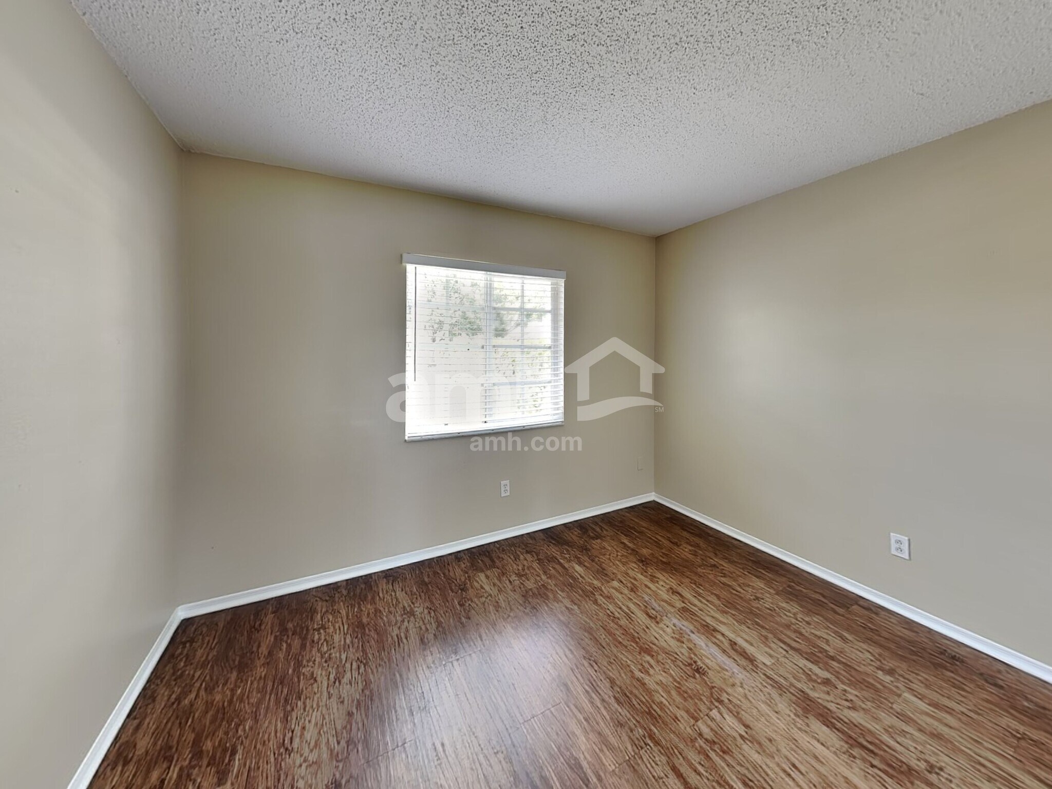 Building Photo - 12125 Buffington Ln